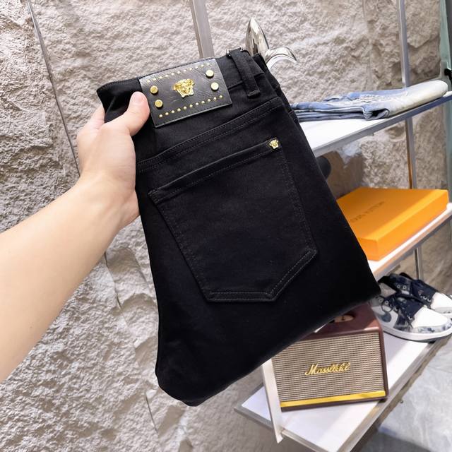 2025 Autumn and Winter Style C Spot Direct Wholesale Style No.: 6555 Size: 28-38