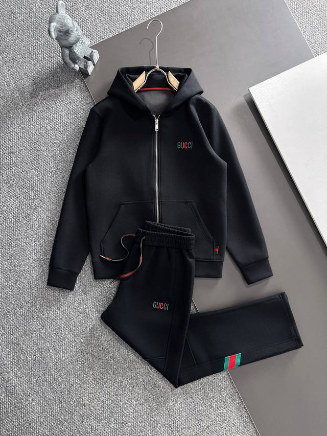 Gucci's new autumn/winter 25Ss stylish casual men's suits offer ultimate efficie