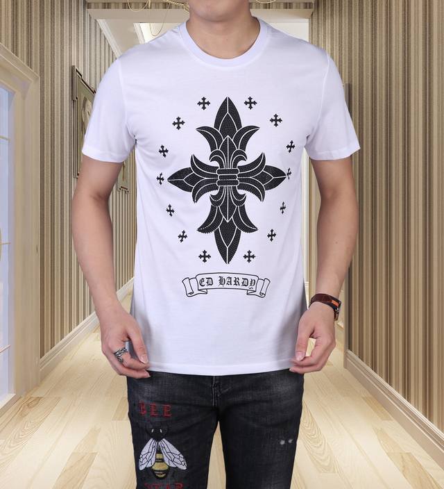 The store manager recommends Chrome Hearts' new early spring collection. Real p