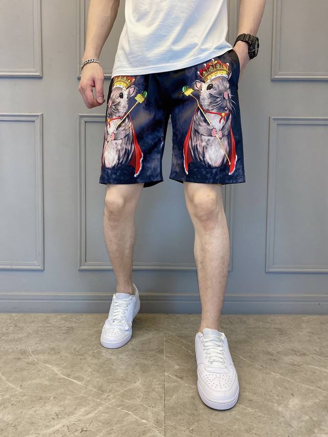 Dg New spring and summer products, available at the counter at the same time, or