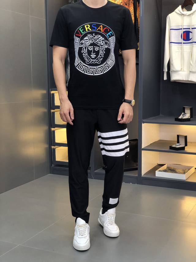 Versace. This year's latest hit short-sleeved T-shirt. Available in stores, thi