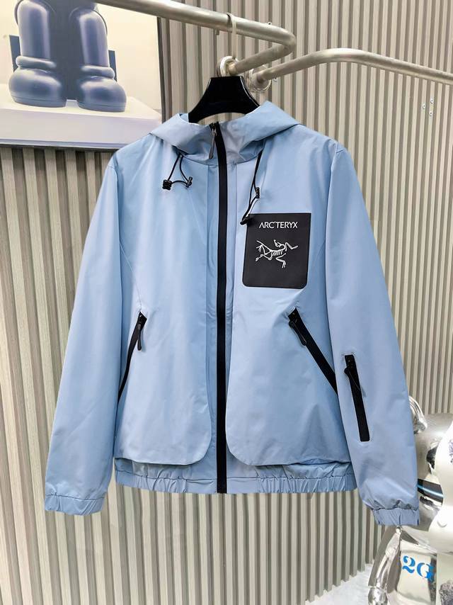 Same style as Arc'teryx's official website, with all three labels complete. Pre-