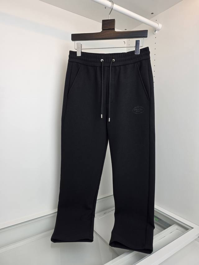 pr*Da2025 Fall/Winter Corduroy Slim-Fit Casual Pants. A practical fall/winter cl