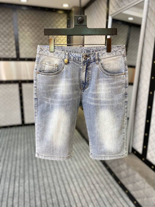 Stef.Ano Ricci: The latest denim shorts from the official website, featuring a h