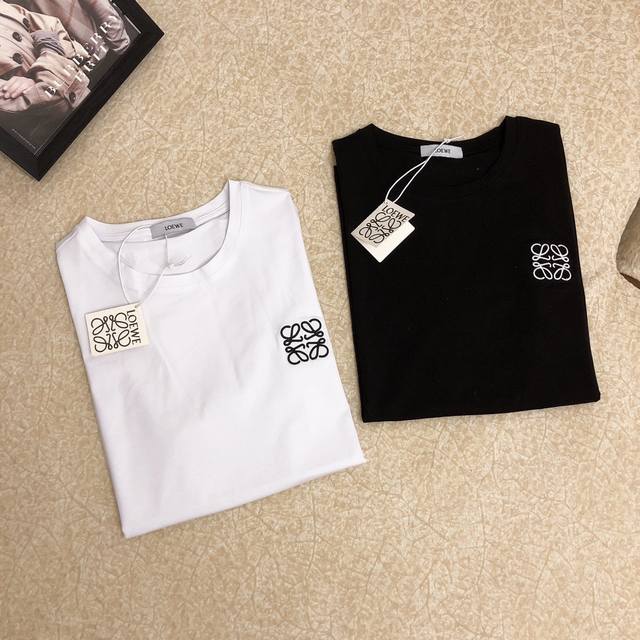 Loewe's new spring and summer collection is available at the store. 1:1 replica