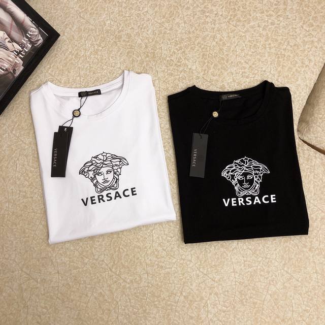 Versace's new spring/summer collection is available at Versace stores today. 1:1