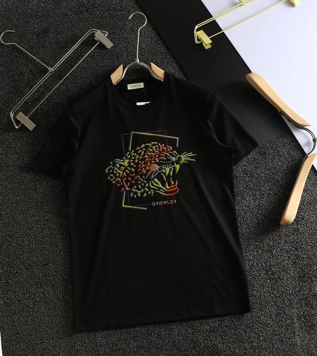 Price: Authentic silk t-shirt in excellent condition: Gucci's latest spring/sum