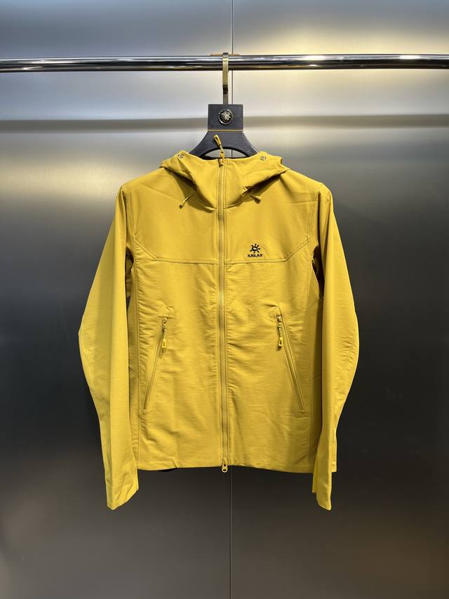 Kailas Soft Shell Windproof Stretch JacketFabric + Features: Made of original 54