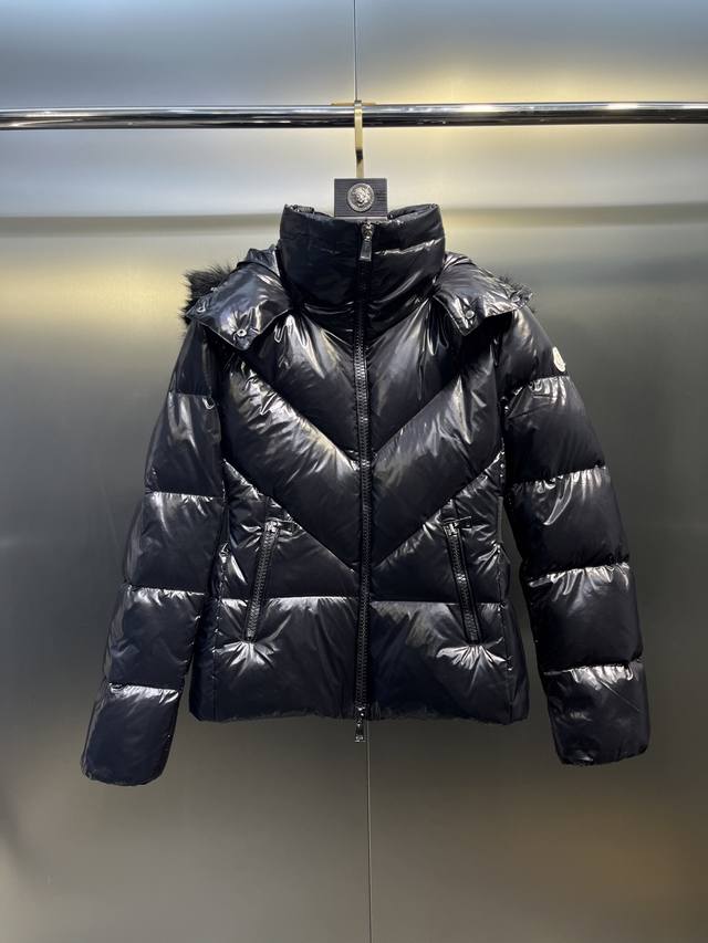 Moncler Celac short down jacket Super large fur strips, super good effect large