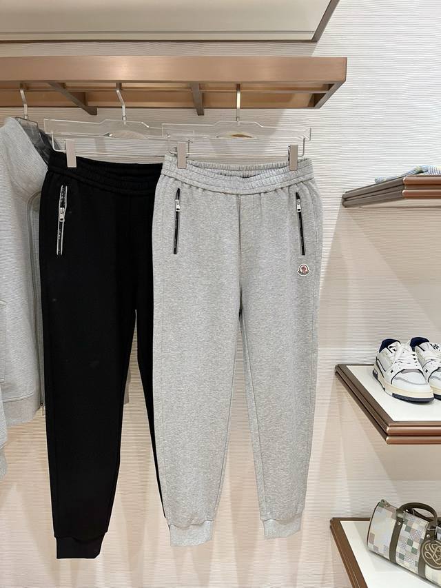 Autumn and winter front pocket zipper with lettering custom design Normal versio