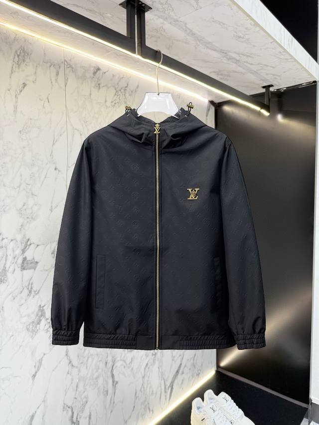 Lv 2025 Fall new jacket, a runway-fresh item in immaculate condition, comfortabl