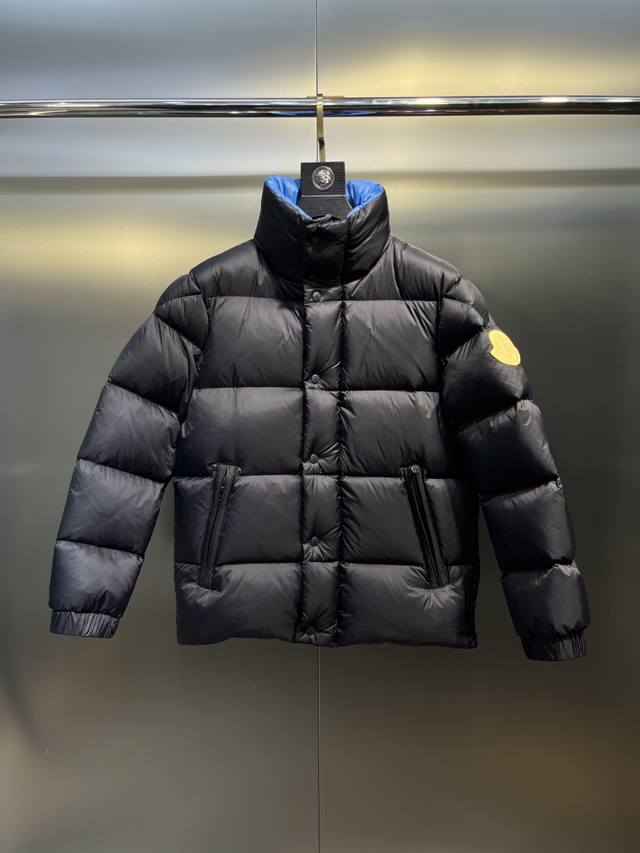 Moner Dervox series limited edition stand-up collar The fabric uses the original