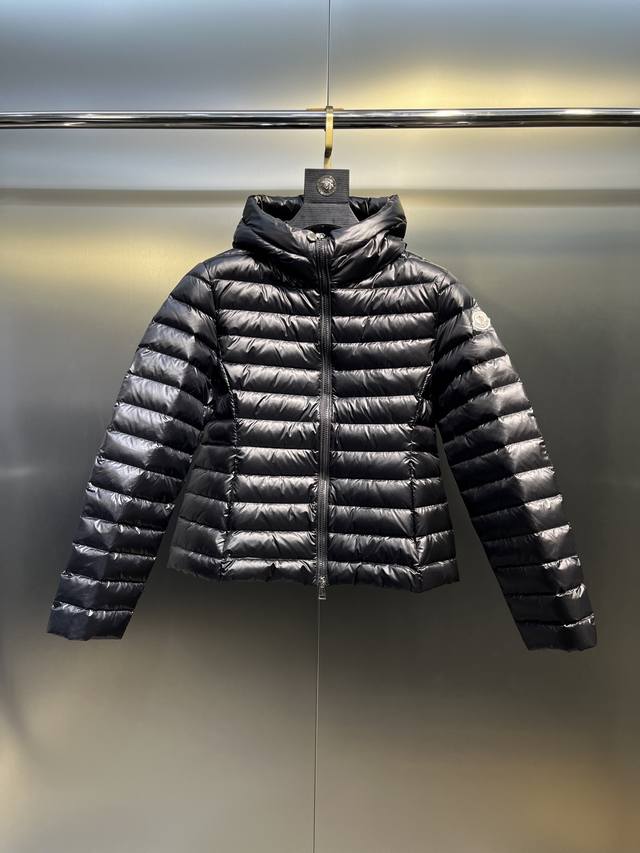 Moncler New Ige Hooded Cropped Women's Leg Down Jacket Made of Longue Saison Fab