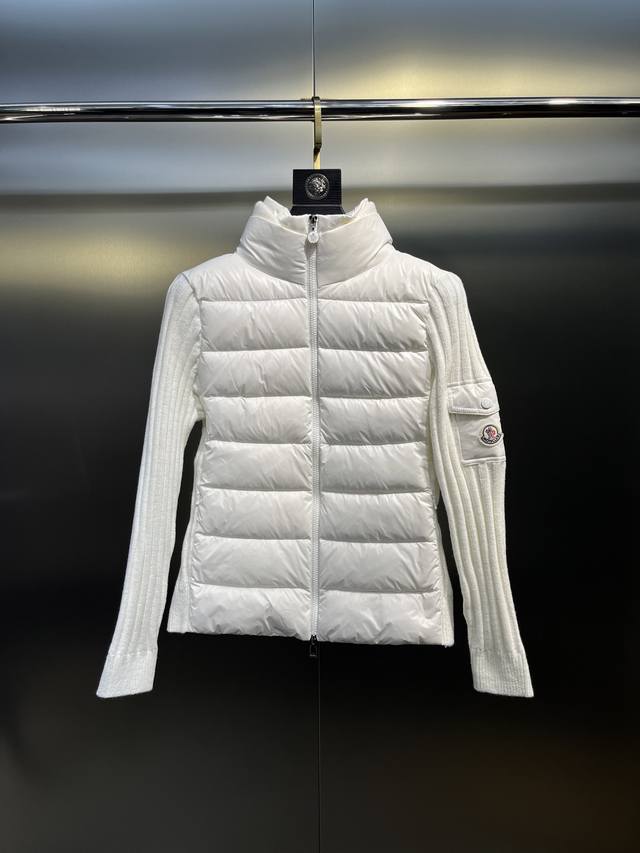Moner 25 new women's down jacket with knitted pockets on the back. Sleeve pocket