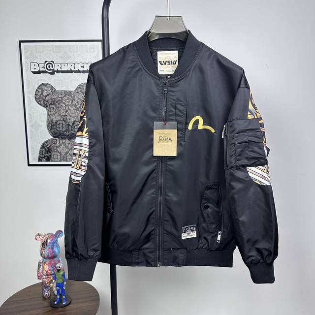 Style number: Z39 Evised Fushen chest logo, large M baseball jacket zipper jack