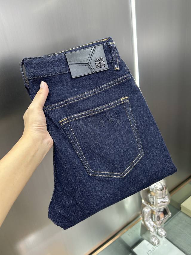 Loewe's new 25 jeans, casual style, are made from carefully selected original f