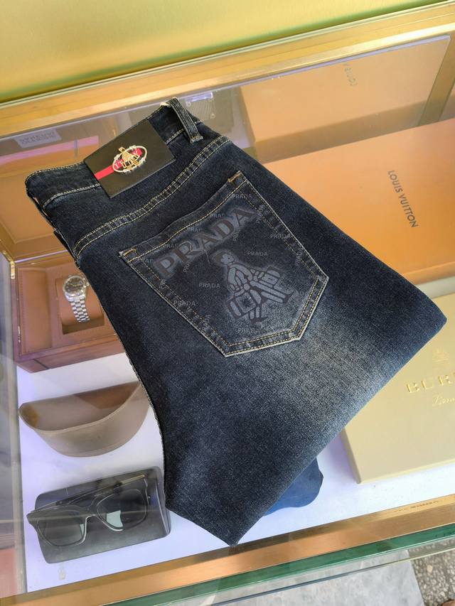 Prada's new arrivals! 2020 Fall/Winter hits! Available in-store. Premium jeans,