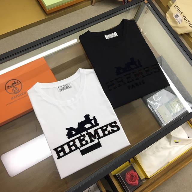 Hot-selling item: AIS men's crew neck short-sleeved top with classic brand flock