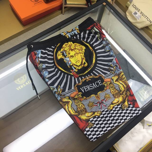 High-quality Versace hot-selling Ss new summer casual shorts, brand high-defini