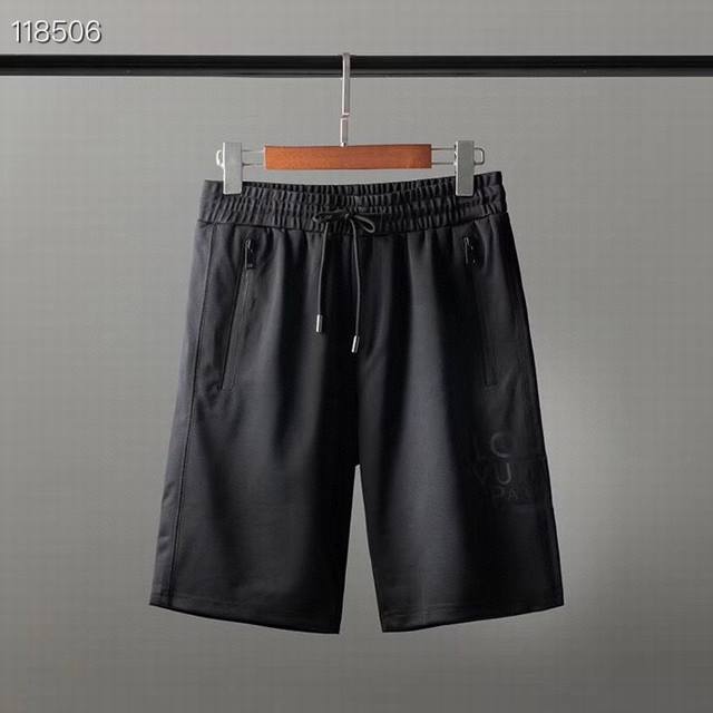 Lv New summer wear, created simultaneously at our Hong Kong counters. The top is