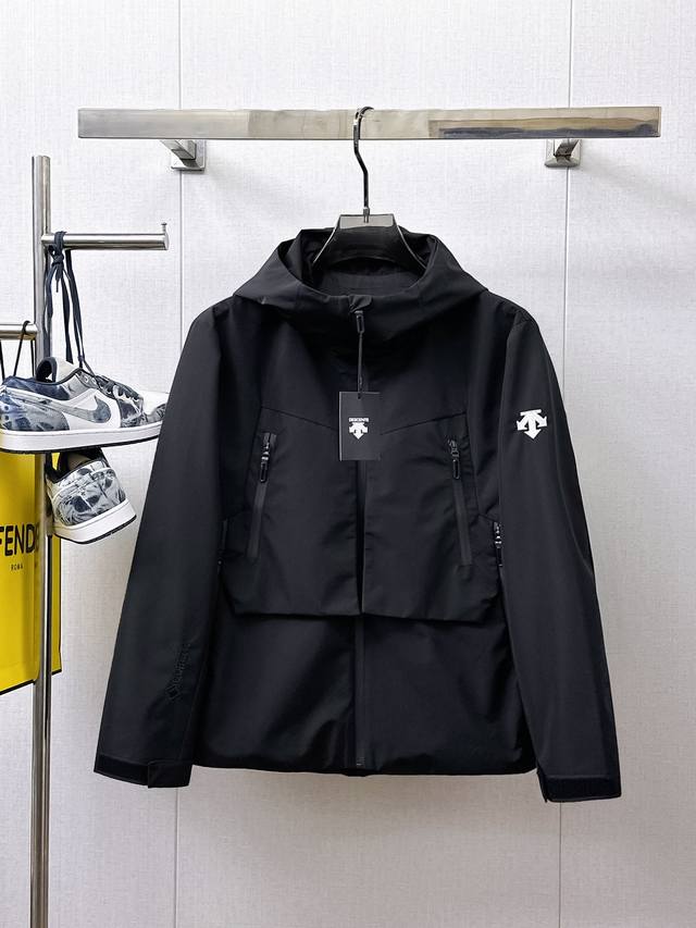 Same style as Descente's official website, with all three labels, available in