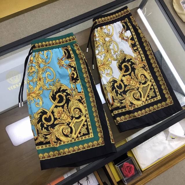 High-quality Versace hot-selling Ss new summer casual shorts, brand high-defini