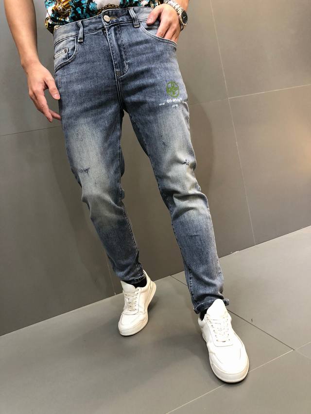 Store-quality, featuring best-selling styles. New spring/summer men's jeans, fe