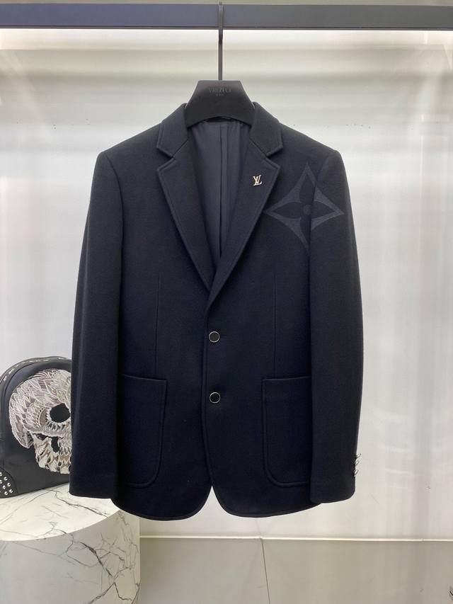 Lvlujia's new men's casual wool suit jacket for fall 2025. Made from high-end cu