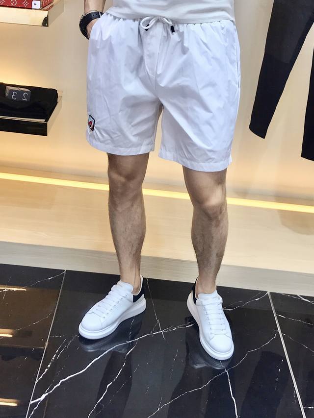 Prada G024 new summer fiber fabric shorts are handsome and stylish. They are fu