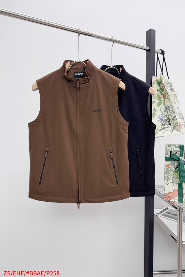 Zs Zegna's 2025 Fall hit vest jacket, custom-made from high-quality polyester! F