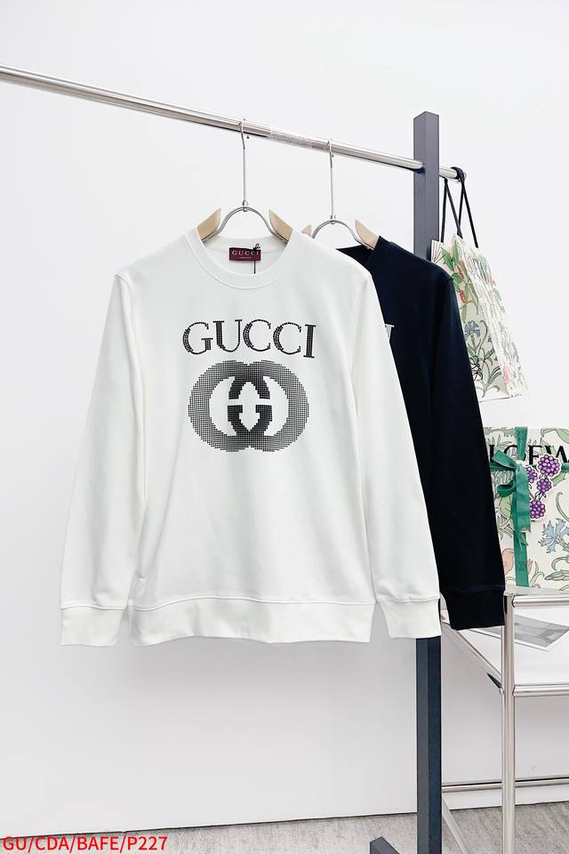 Gucci New Arrival! 2025 Fall/Winter Collection Heavyweight Sweatshirt. Made with