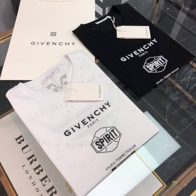 Givenchy Unisex Style! New Spring/Summer Short Sleeves! Original Couple's Printe