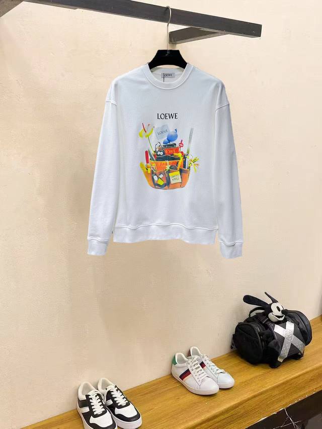 Loewe's new round-neck sweatshirt for early autumn 2025, for both men and women!