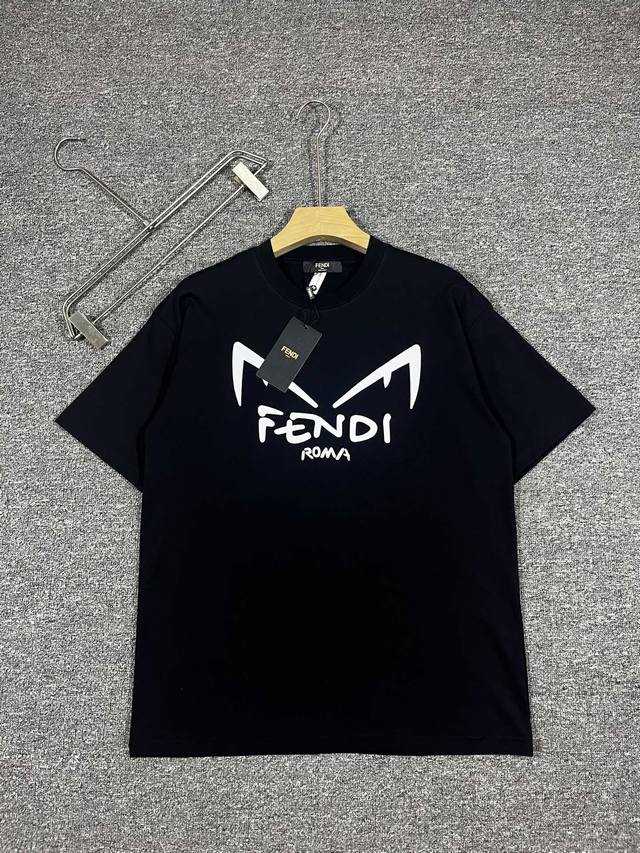 Fendi Short Sleeve Collection Season: Spring/Summer 2025 Colors: Black, White, G