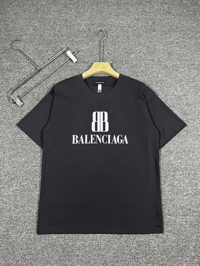 Balenciaga Short-Sleeve Collection Season: Spring/Summer 2025 Colors: Black, Wh