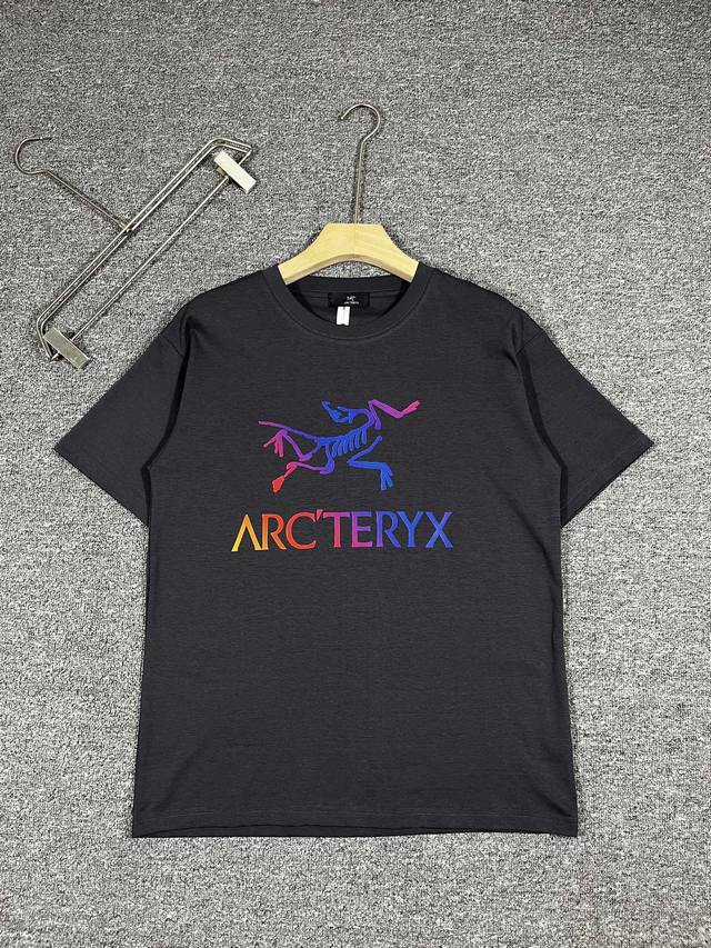 Arc'teryx Short Sleeve Collection Season: Spring/Summer 2025 Colors: Black, Whi