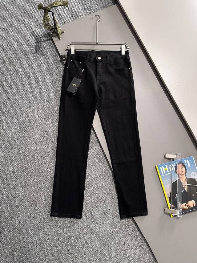 Fendi 2025 four seasons new hot brick pocket slim jeans, made of imported Japane