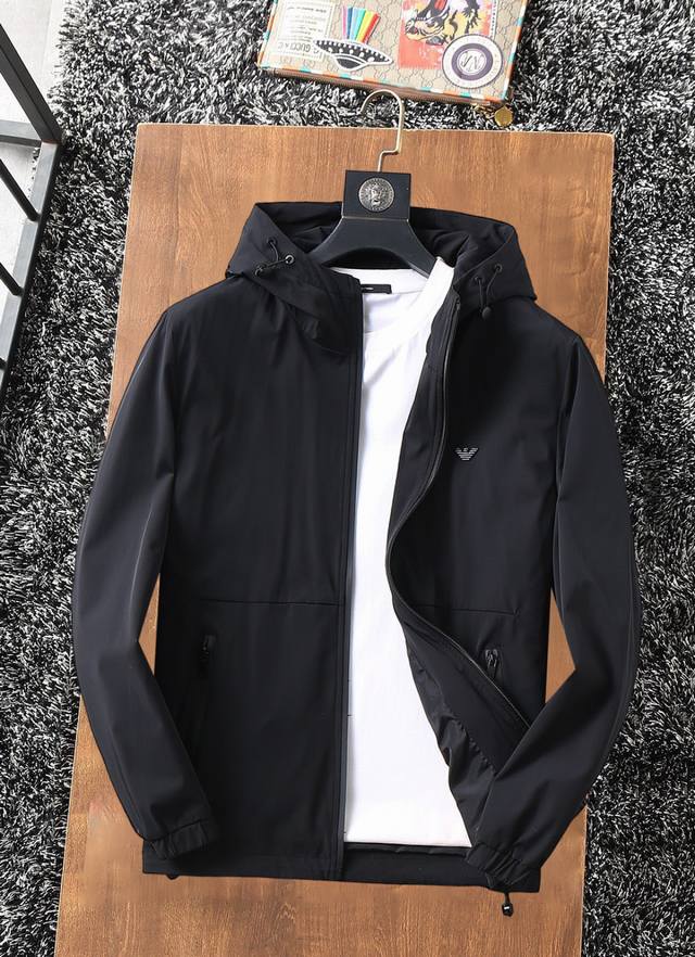Armani 2025 spring and autumn new casual jacket, the latest fashion casual zippe