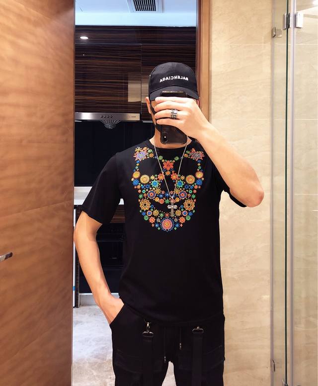 pp The latest hot-selling short-sleeved shirt, available on the official website