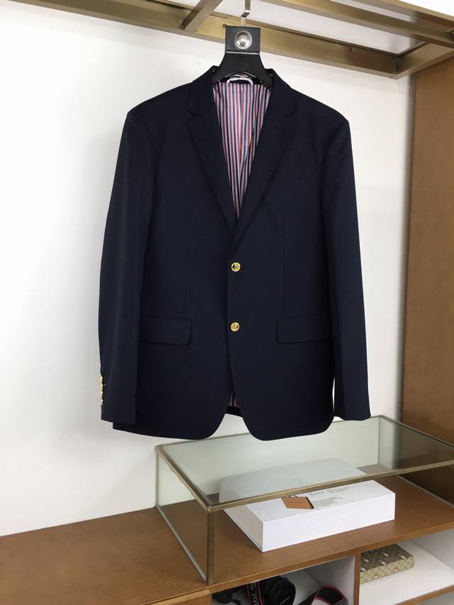 New Tb Thom Browne 25 high-end men's wool blazer! The features advanced ergonom