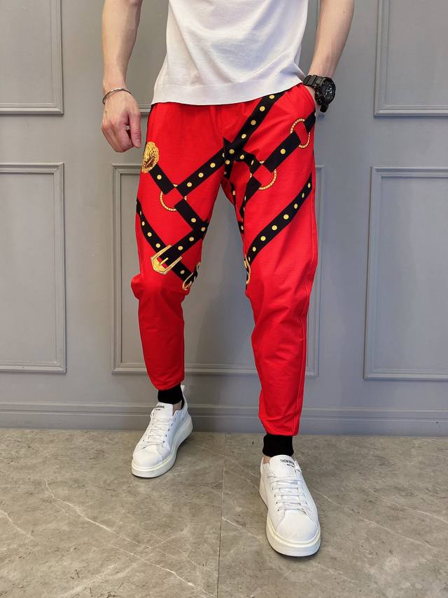 Counter quality, mainly promoting the popular Versace spring and summer new cas
