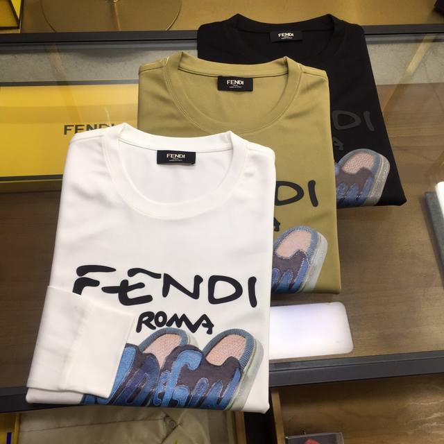 New arrival: Fend Ss sweatshirt, a fashionable long-sleeved crewneck sweatshirt