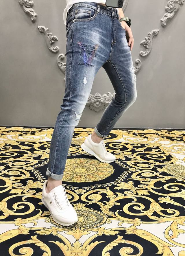 L*V Donkey's new summer jeans are a replica of the original, with impeccable wor