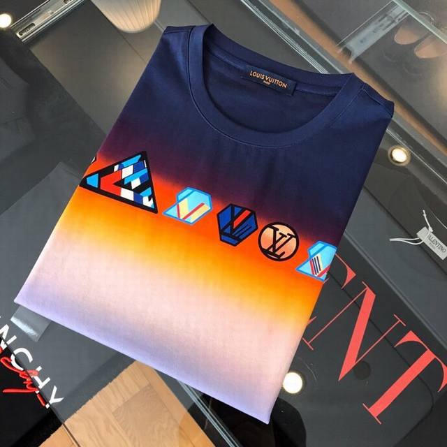 Lv Louis Vuitton's king of visual kei! This gradient starry sky T-shirt can be w