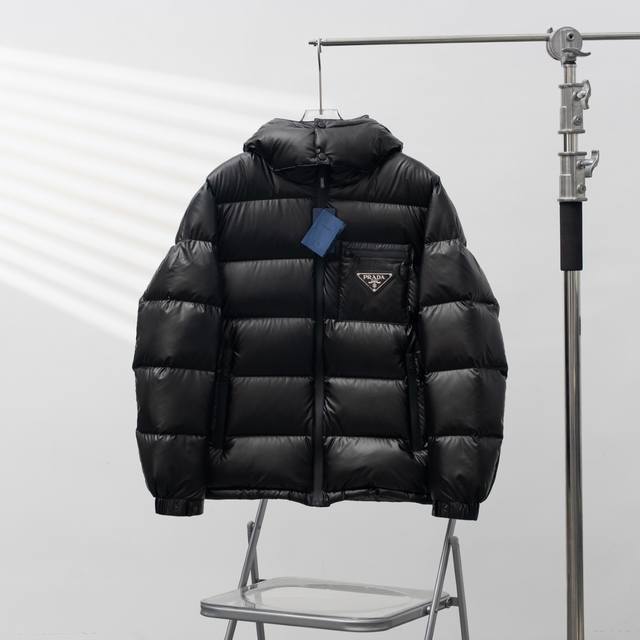 Factory p direct supply W factory pradaحPrada chest pocket triangle label detac