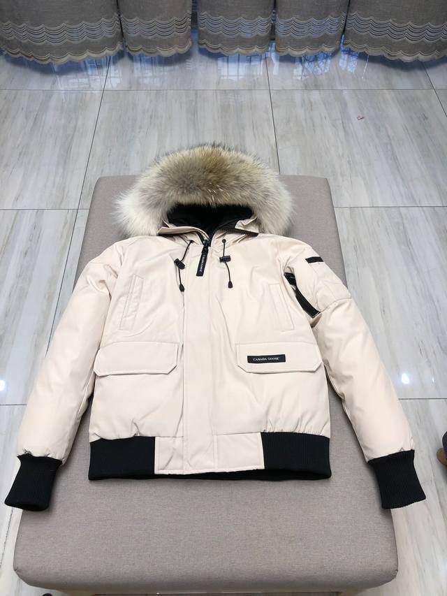 Top version Color: Off-white Size: Xs-Xxl Style: 01 Couple's Style Canada Goose