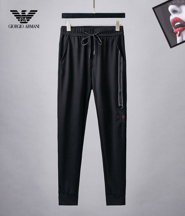 These original, high-end casual pants from the same fashion brand as the offici