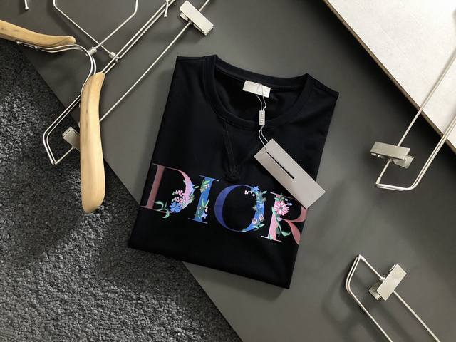 Dir* A huge hit at the start of the year: a black and white, double-mercerized c