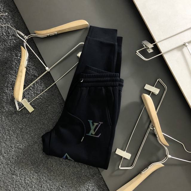 L brand* top grade black luminous sequin casual pants, with perfect details and