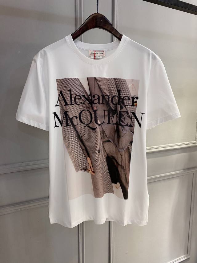 Mq Ss New short-sleeved T-shirt is comfortable and stylish, exquisite and delica